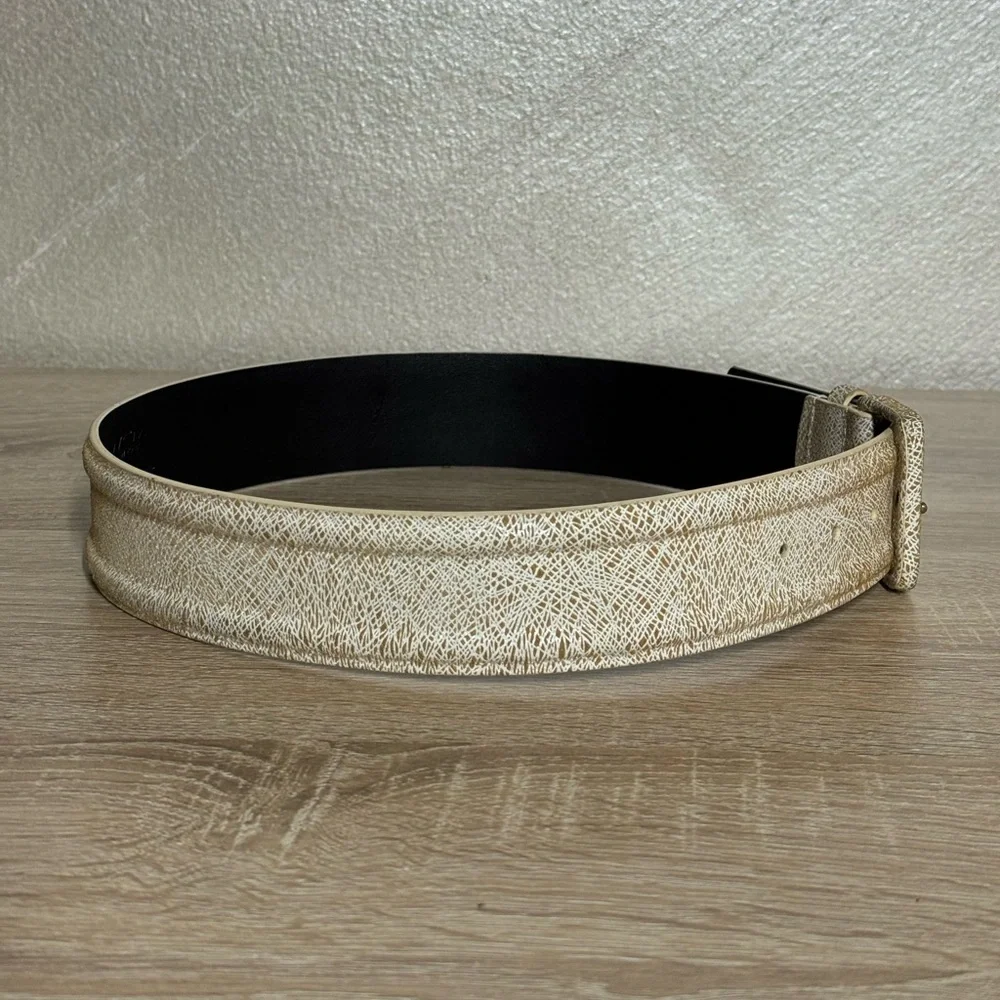 WCM New York White/Tan Structured Embossed Wide Leather Belt and Buckle SizeS
